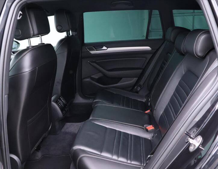 Volkswagen Passat 16