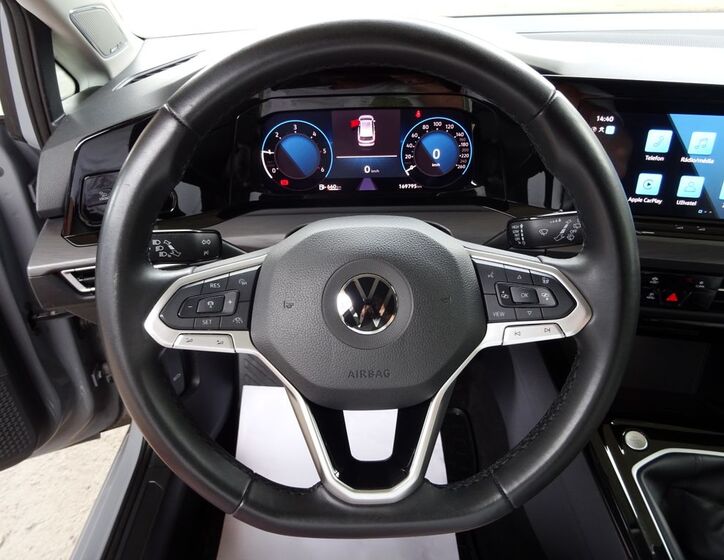 Volkswagen Golf 16
