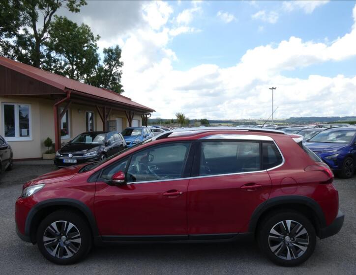 Peugeot 2008 6