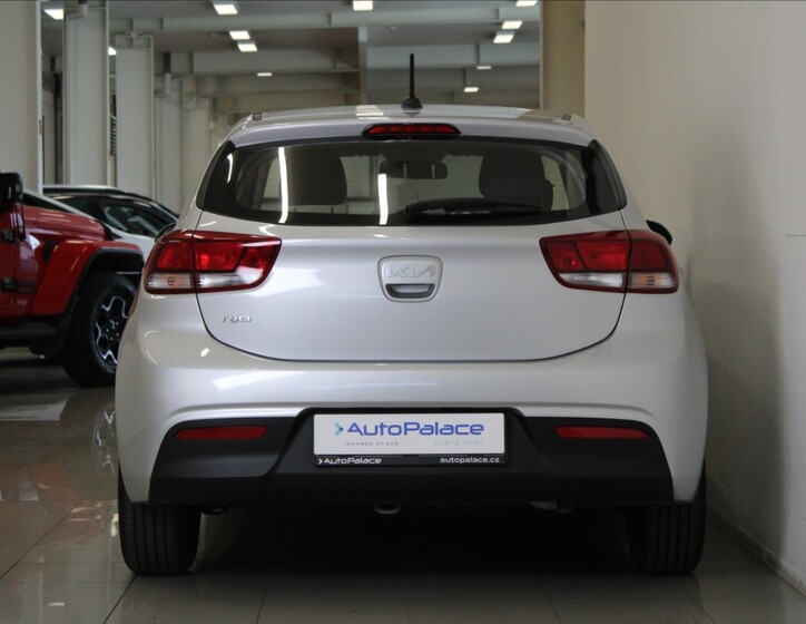 KIA Rio 4