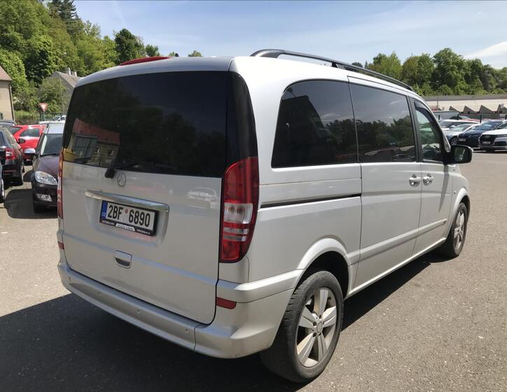 Mercedes-Benz Viano 13