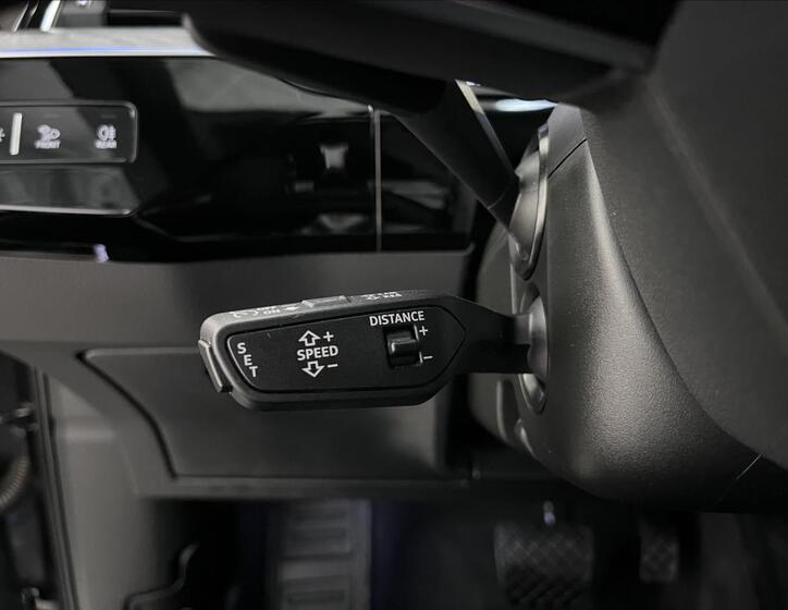 Audi Q8 e-tron 14