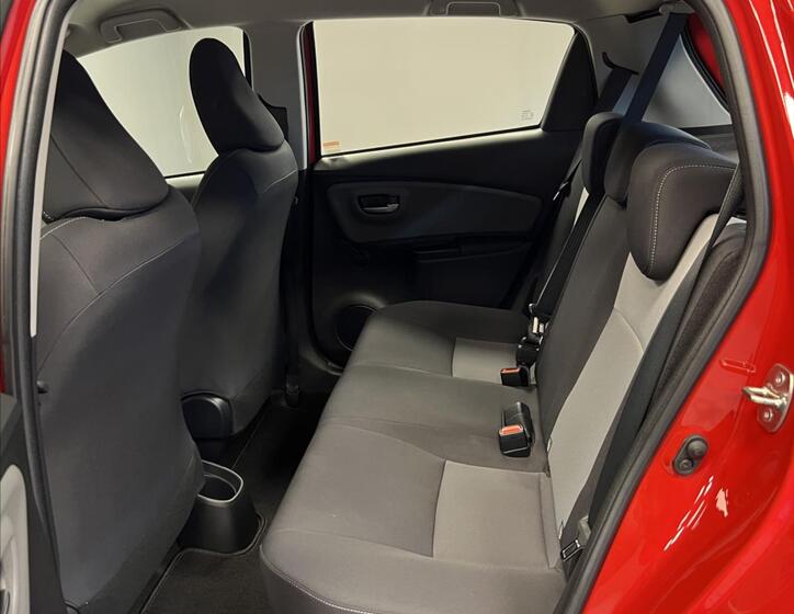 Toyota Yaris 9