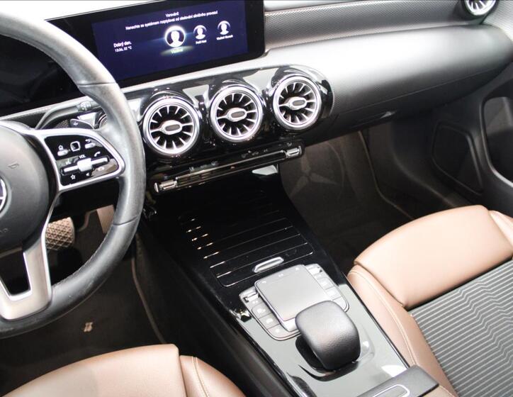 Mercedes-Benz CLA 39
