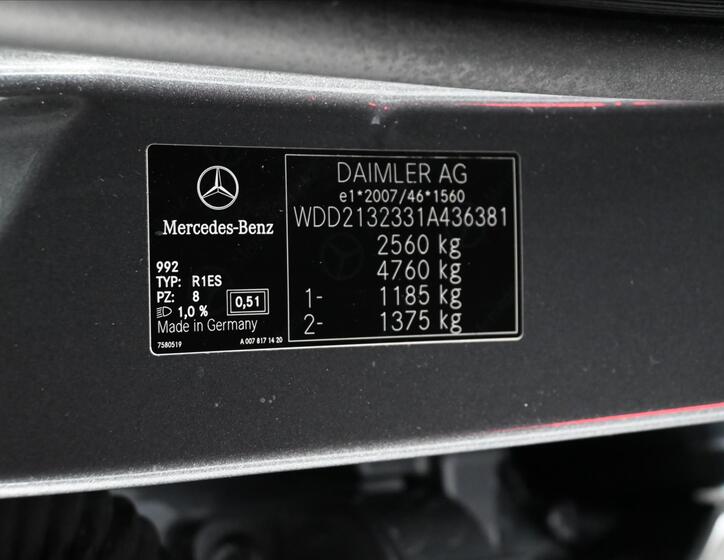 Mercedes-Benz Třídy E 8