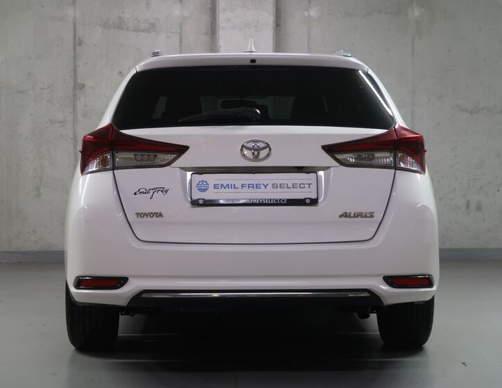 Toyota Auris 6