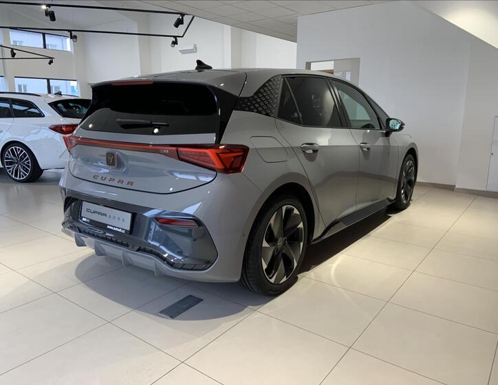 Cupra Born 6