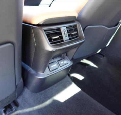Lexus ES 300h 38