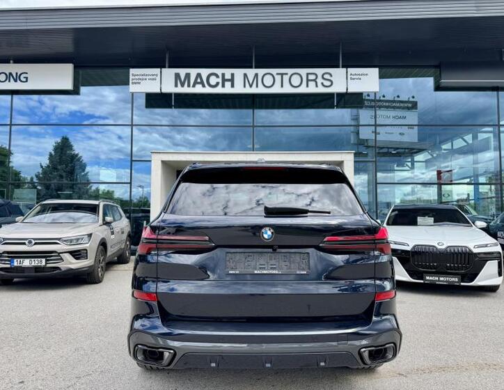 BMW X5 8