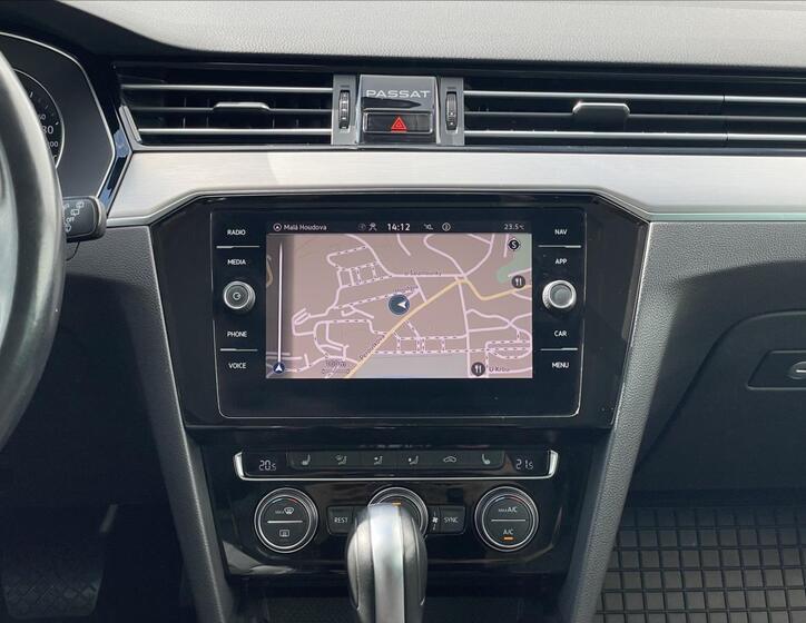 Volkswagen Passat 11
