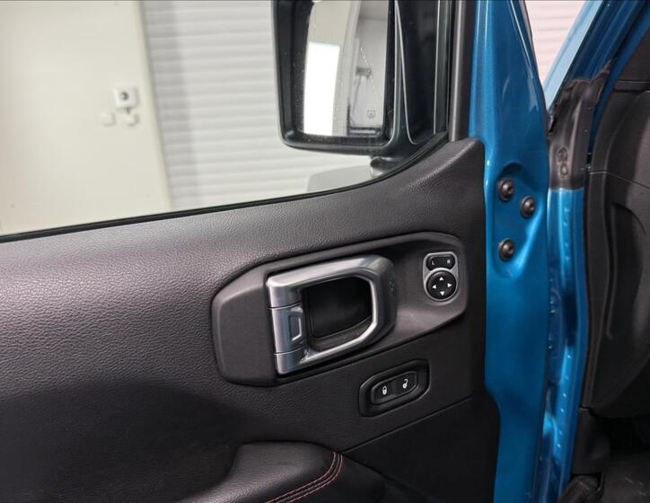 Jeep Wrangler 26
