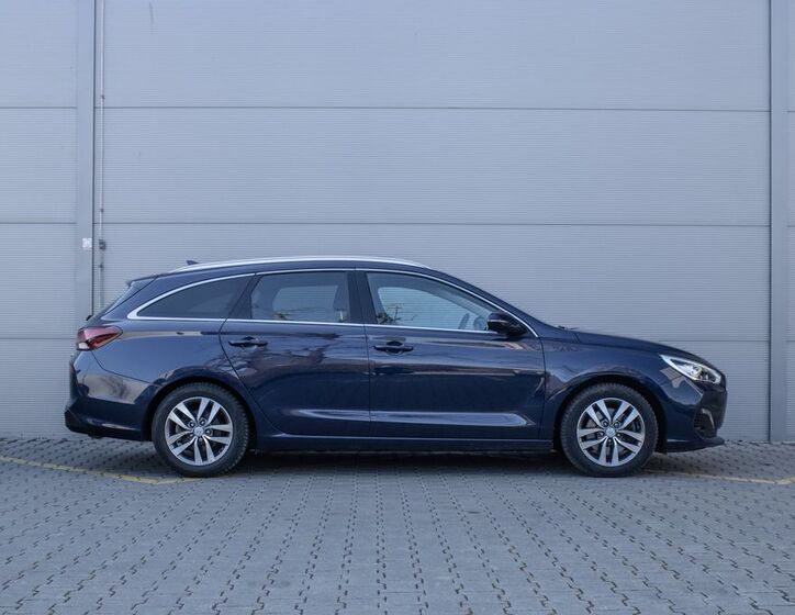 Hyundai i30 4