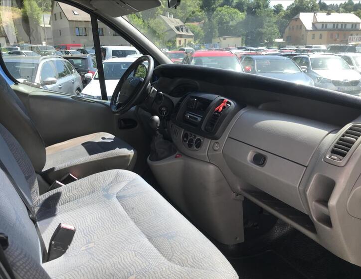Renault Trafic 9