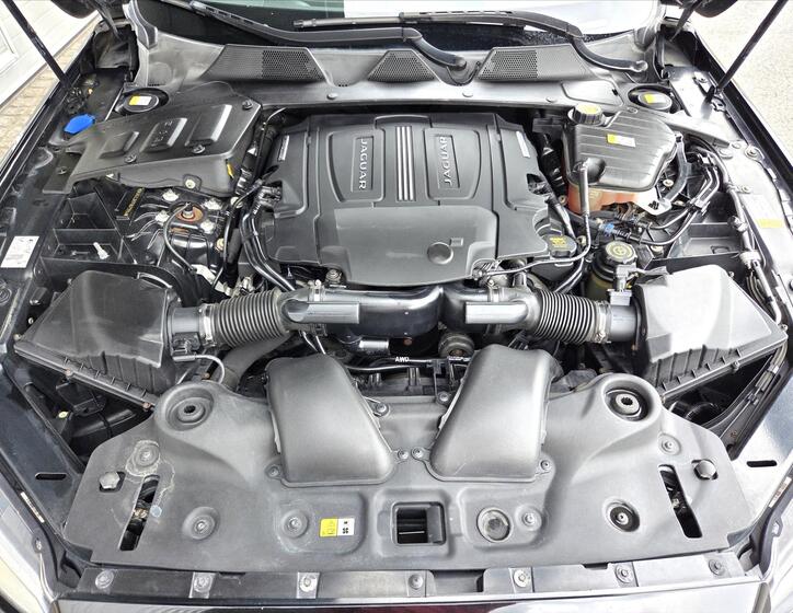 Jaguar XJ 21