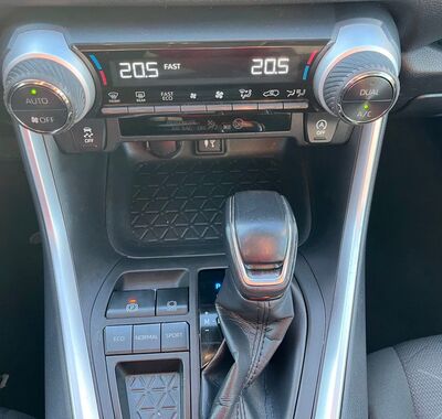 Toyota RAV4 22