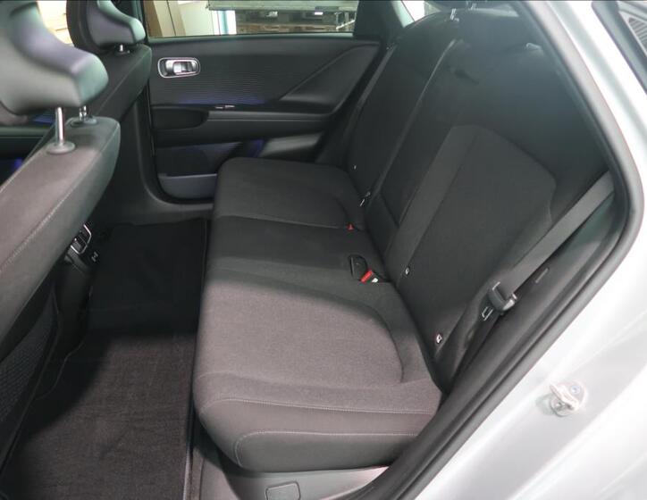 Hyundai Ioniq 6 8