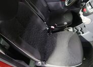 Peugeot 107 13