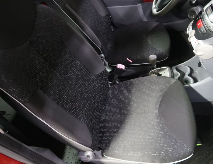 Peugeot 107 13