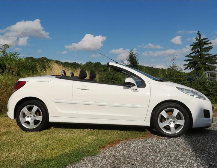 Peugeot 207 32