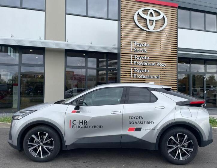 Toyota C-HR 4