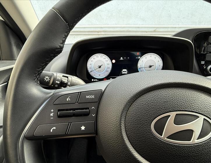 Hyundai i20 10