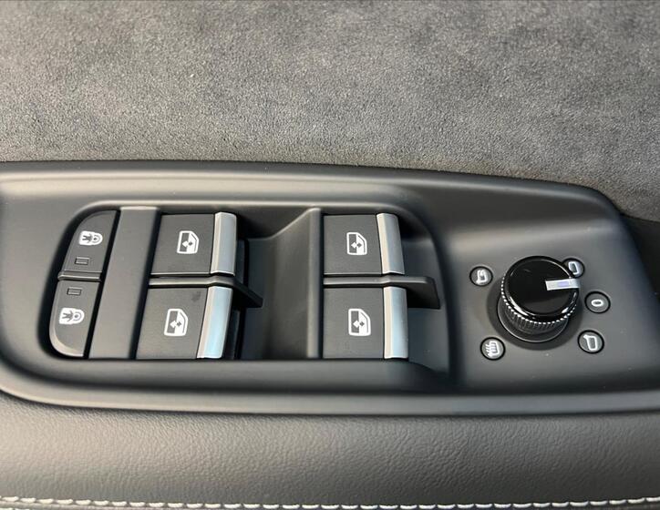 Audi Q8 30
