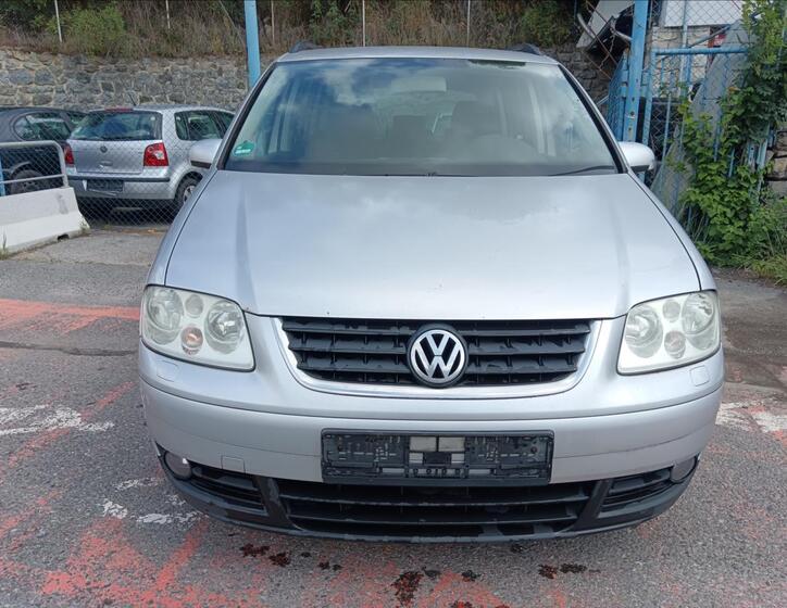 Volkswagen Touran 2