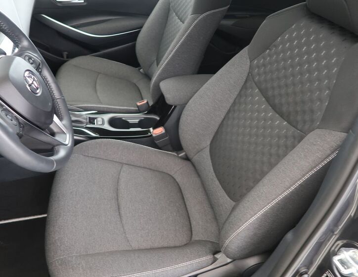 Toyota Corolla 9