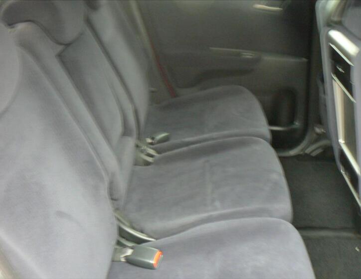 Honda FR-V 21