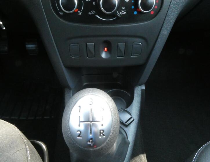 Dacia Sandero 30