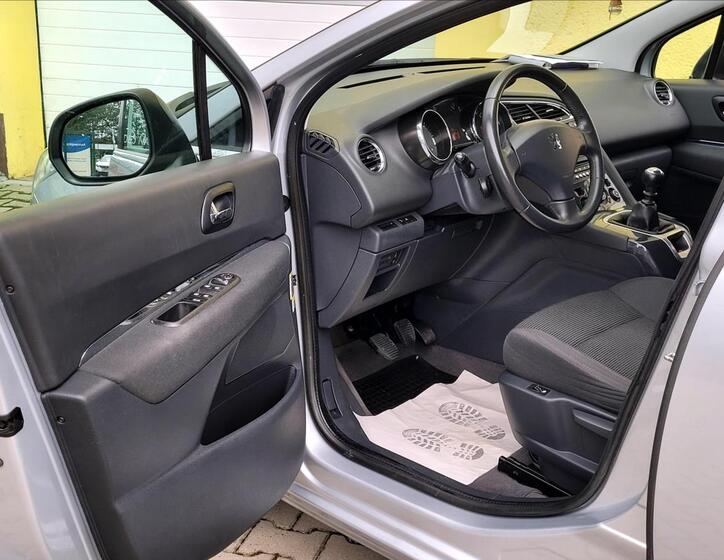 Peugeot 5008 28