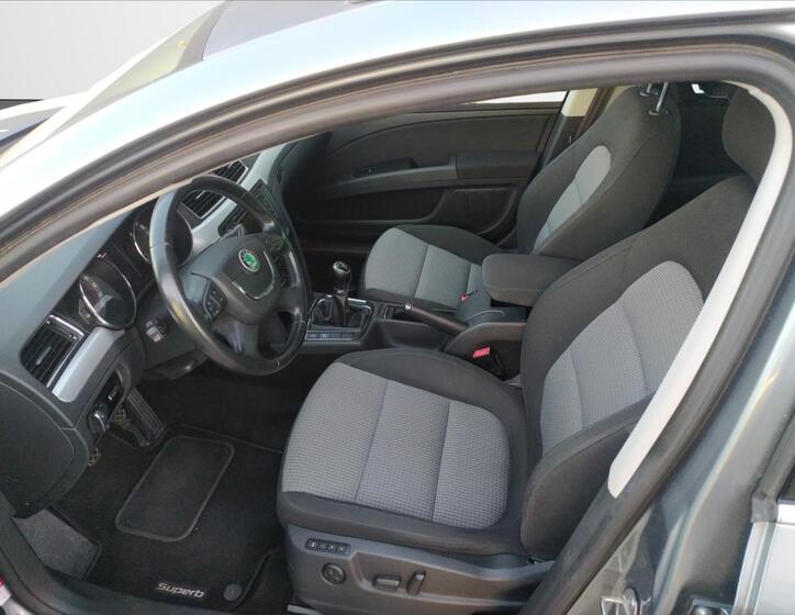 Škoda Superb 13