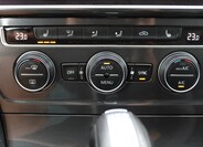 Volkswagen Golf 16