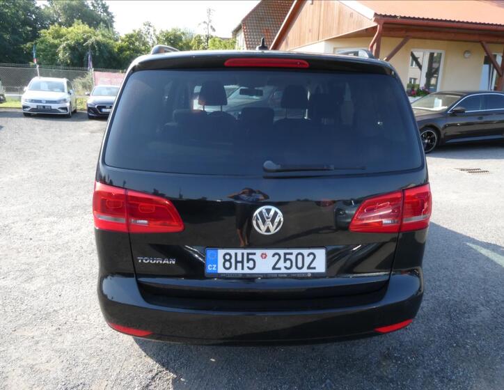 Volkswagen Touran 9