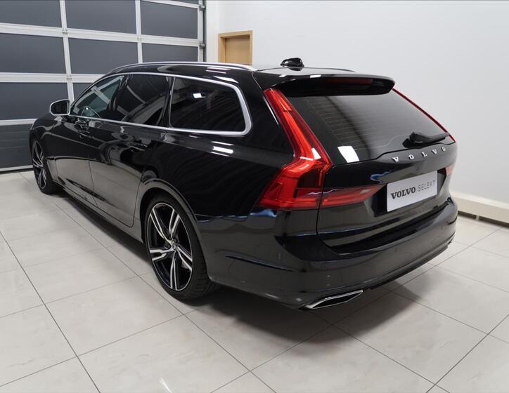 Volvo V90 6