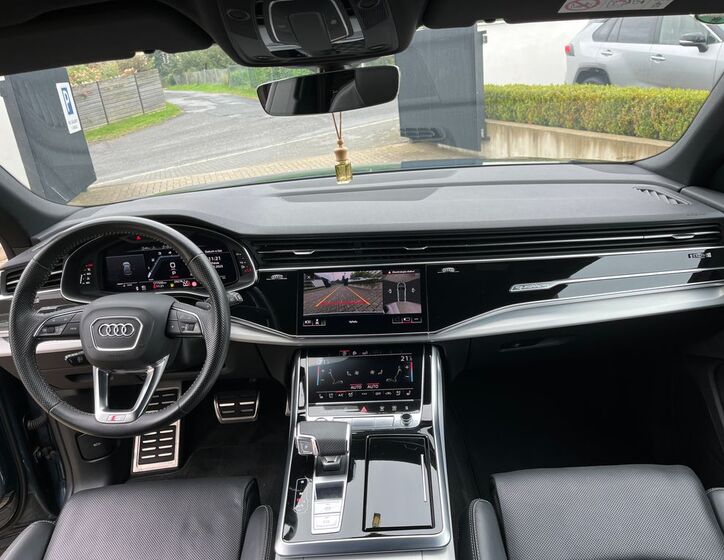 Audi SQ8 18