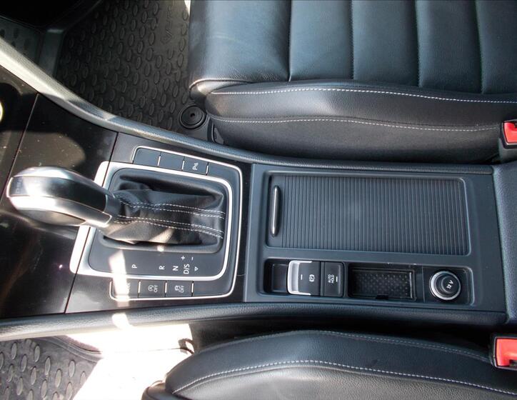 Volkswagen Golf 21