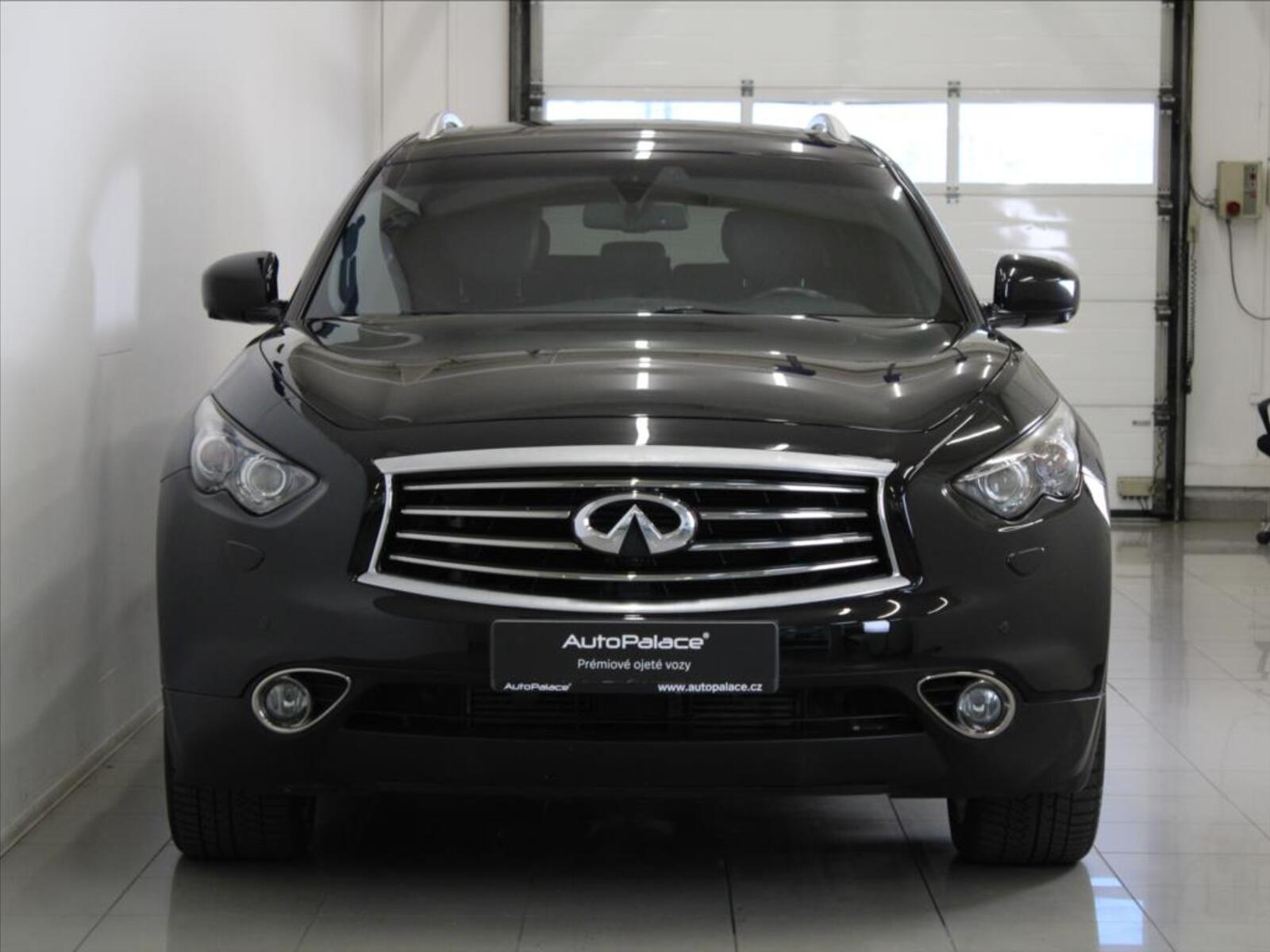 Infiniti FX30 2