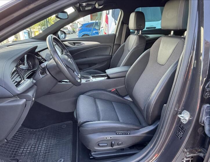 Opel Insignia 26