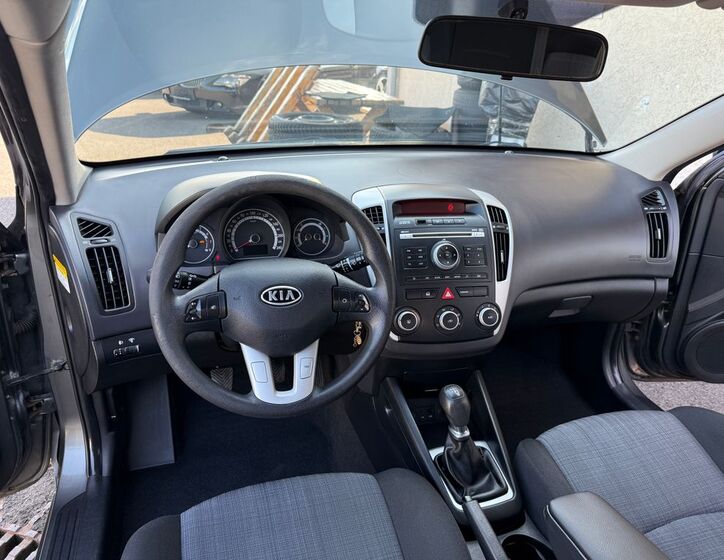 KIA Ceed 8