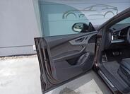 Audi Q8 24
