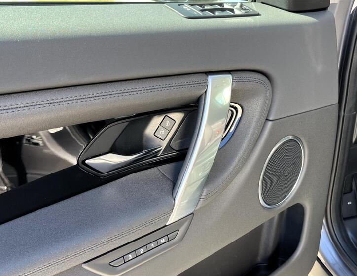 Land Rover Discovery Sport 14