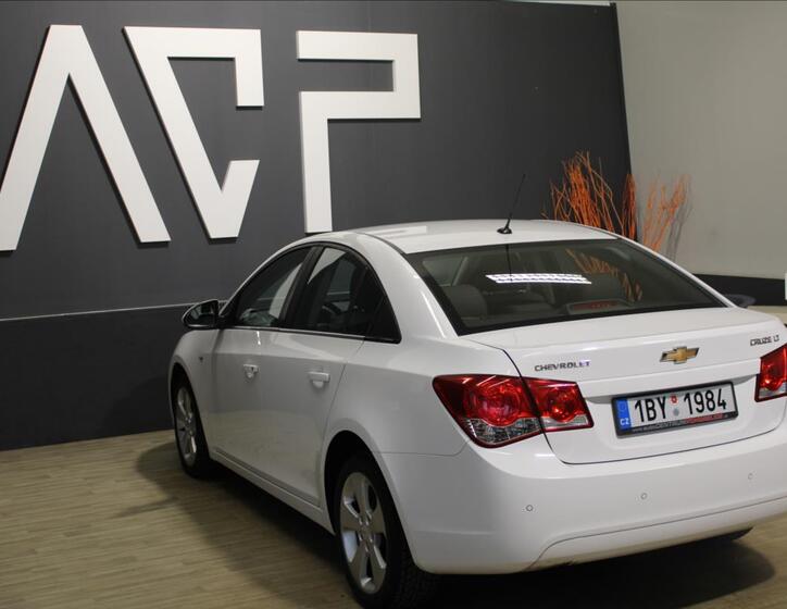 Chevrolet Cruze 9