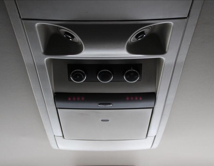 Chrysler Town & Country 39