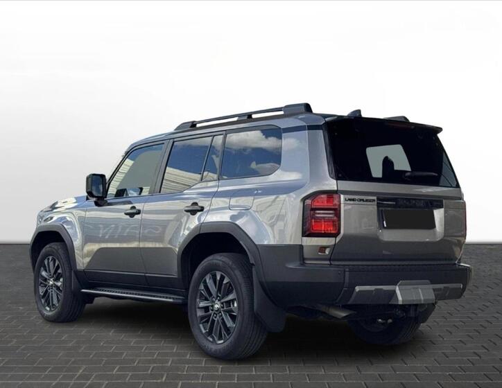 Toyota Land Cruiser 5