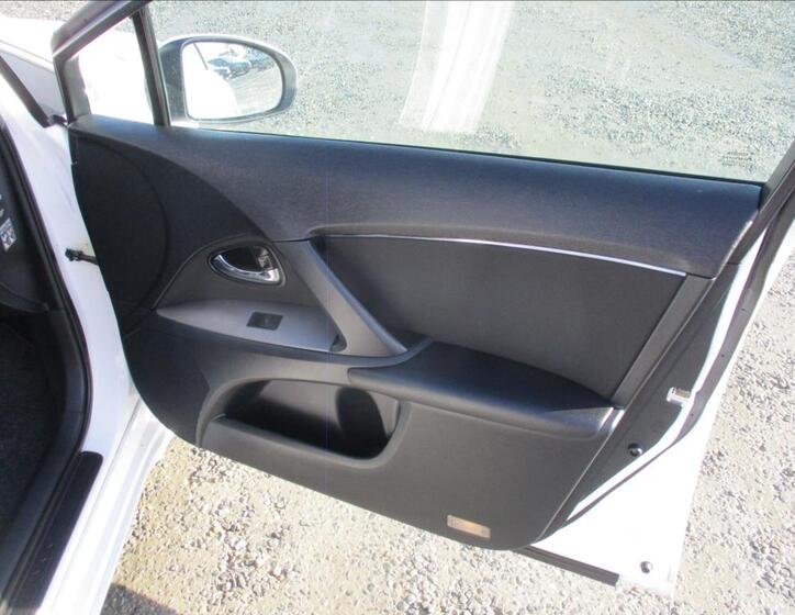 Toyota Avensis 10