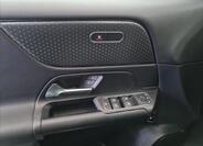 Mercedes-Benz GLB 12
