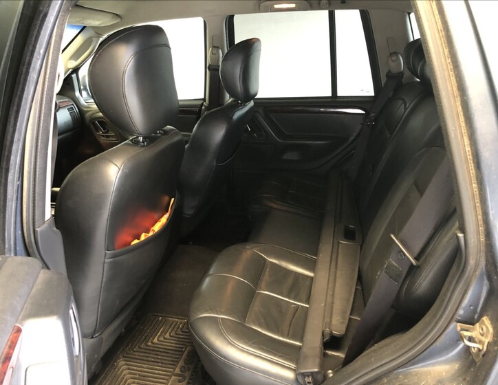 Jeep Grand Cherokee 10