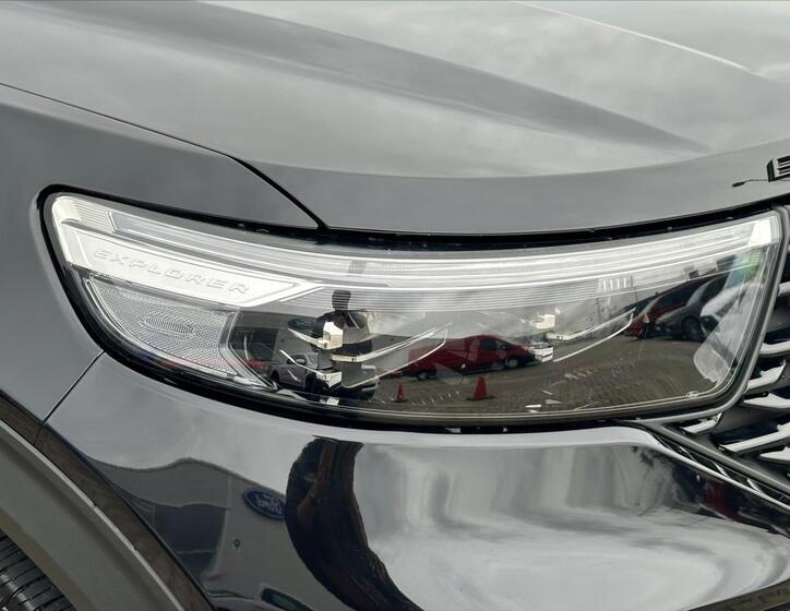 Ford Explorer 9