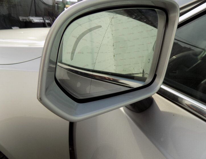 Volvo S90 36